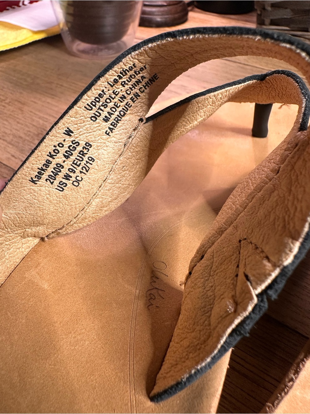 OluKai Black Leather Toe-Post Sandals with Tan Footbed - Picture 4 of 7